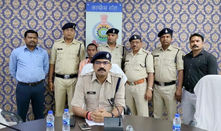 12 घंटे के अंदर पुलिस ने सुलझाई अंधे कत्ल की गुत्थी।आरोपी पुलिस की गिरफ्त में….