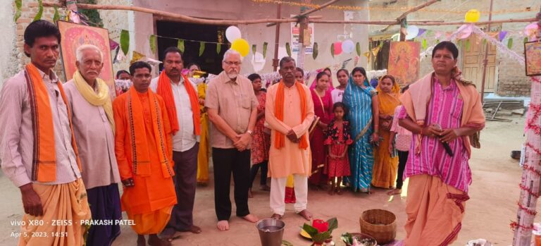 बसना – अष्ट प्रहरी नाम यज्ञ में शामिल हुए बेटी बचाओ बेटी पढ़ाओ के प्रदेश सदस्य डॉ एन.के. अग्रवाल ………….