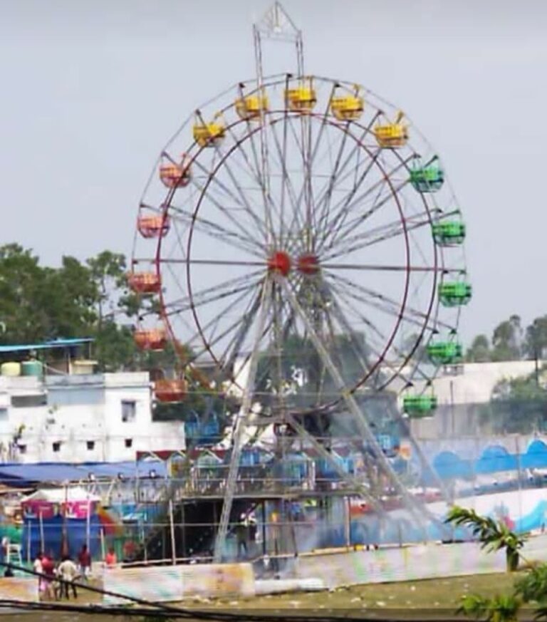 महासमुंद -/ मीना बाजार में गैस सिलेंडर फटने से पंडाल के उड़े चिथड़े सुरक्षा को लेकर बसना मीना बाजार के संचालक कितने गंभीर