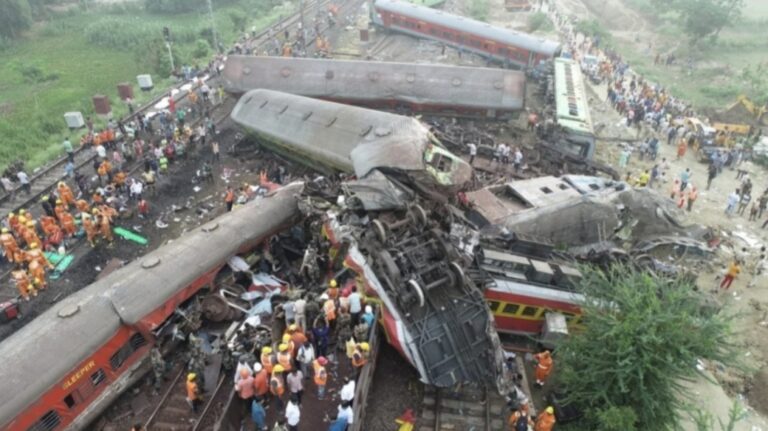 ओडिशा ट्रेन हादसे में 237 हुई मृतकों की संख्या, 900 लोग घायल, राहत कार्य जारी..
