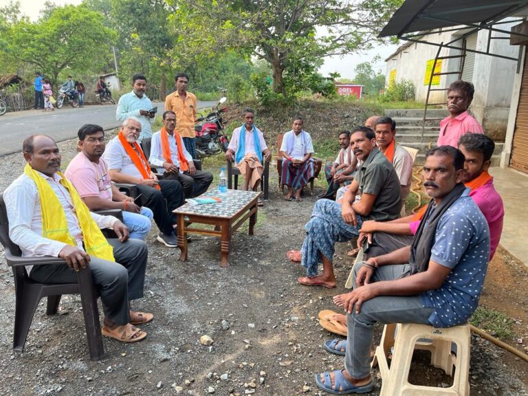 बसना – बेटी बचाओ बेटी पढाओ के प्रदेश सदस्य डॉक्टर एन के अग्रवाल ने आरंगी में  रखा किसान जन चौपाल…..