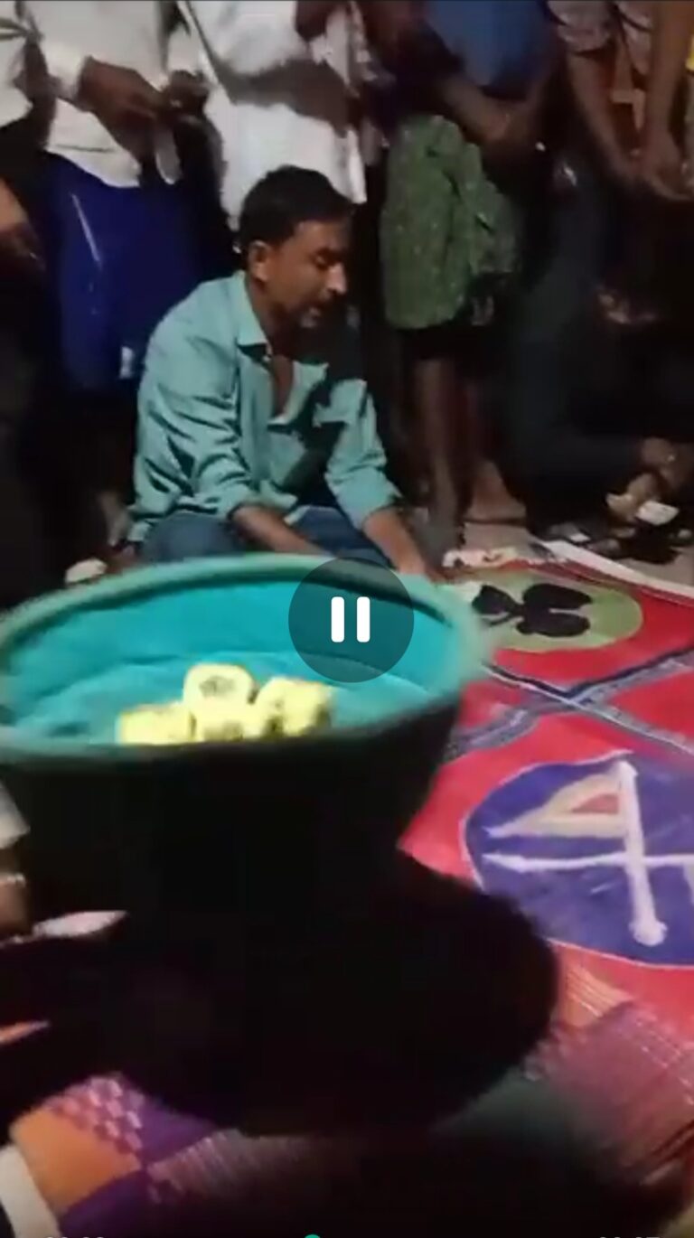 बसना पुलिस टीम के पहुचते ही पहले तो जुआ खेलवाने वाले माफिया फरार हो गए लेकिन पुलिस टीम के गांव से जाने के बाद एक बाद फिर जुआ चालू हो गया ?