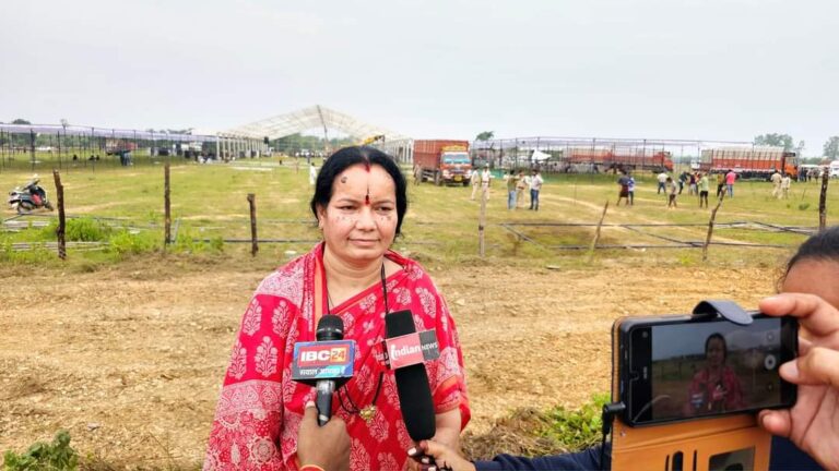 सरायपाली_ सरला कोसारिया ने सरकारी अधिकारियों और सत्ताधारी दल के नेताओं के परिवारों से कुछ उम्मीदवारों के चयन पर सवाल उठाया और कहा कि