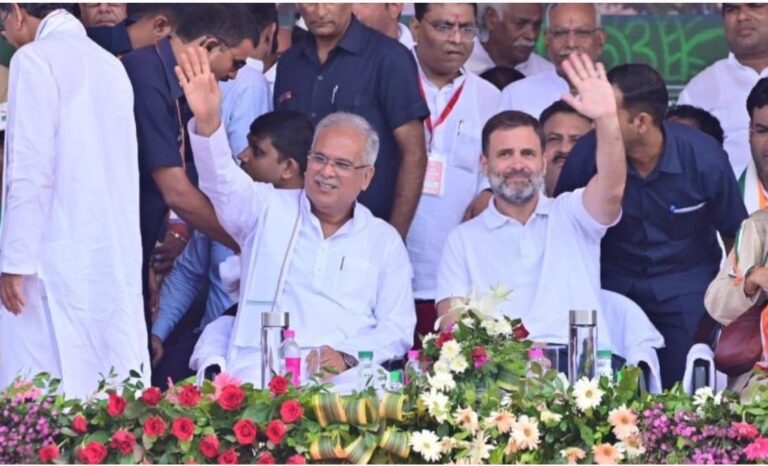 आरोप- प्रत्‍यारोप के बीच प्रतीक्षा सूची में शामिल शेष सभी 6 लाख 99 हजार 439 पात्र परिवारों को आवासों की स्वीकृति