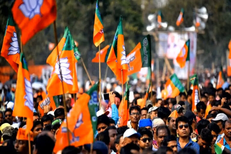 छत्तीसगढ़ में भी कई सांसदों को प्रत्याशी बना सकती है भाजपा, जानें किस जगह से कौन हो सकता है उम्मीदवार तो क्या खल्लारी पर होगा असर या महासमुन्द से मिल सकता है इनको टिकट ? छत्तीसगढ़ में भी कई सांसदों को प्रत्याशी बना सकती है भाजपा, जानें किस जगह से कौन हो सकता है उम्मीदवार तो क्या खल्लारी पर होगा असर या महासमुन्द से मिल सकता है इनको टिकट ?