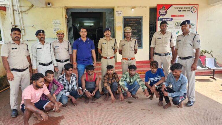 CG-/राखी बांधकर महासमुन्द रास्ते से लौट रही दो बहनों के साथ सामूहिक बलात्कार, BJP नेता के बेटे समेत 10 को पुलिस ने किया गिरफ्तार