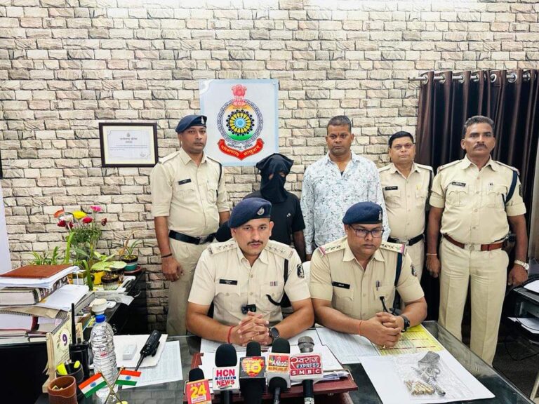 छत्तीसगढ़ : बहुचर्चित एक्सिस बैंक डकैती मामले में रायगढ़ पुलिस को मिली एक और बड़ी सफलता… शेरघाटी गैंग के एक और कुख्यात डकैत को गिरफ्तार करने में सफल रही रायगढ़ पुलिस…..