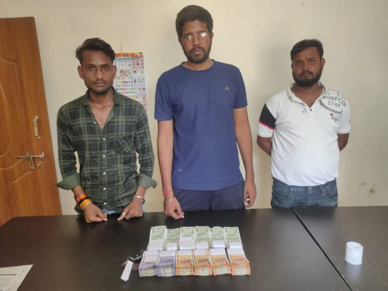 महासमुन्द: अंतर्राज्यीयचेक पोस्ट पर चेकिंग हुआ तेज, दो दिनों मे लगभग 70 लाख की नगद व सामग्री सोने चांदी हुई जब्त 