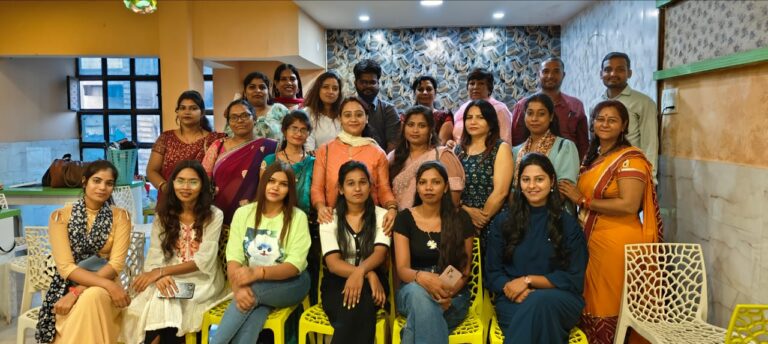 महासमुन्द : ब्यूटी इंडस्ट्रीज को नया आयाम देने फेडरेशन ऑफ प्रोफेशनल ब्यूटीशियन छत्तीसगढ़ द्वारा ब्यूटी पार्लर संचालिकाओं को दिए गए हाइड्रा फेशियल, हेयर एंड स्किन ट्रीटमेंट के बेस्ट टिप्स