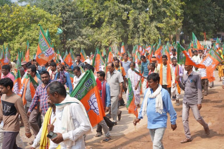 पिथौरा : भाजपा के चुनाव कार्यालय का शुभारंभ, बसना विधानसभा से प्रत्याशी डॉ.सम्पत अग्रवाल ने विधि-विधान से किया पूजा अर्चना कर क्या कहा ।