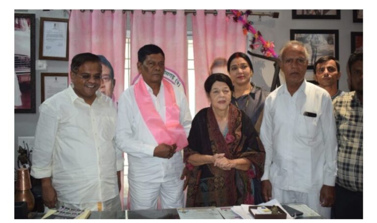 सरायपाली : किस्मत लाल नंद को अब इस पार्टी ने अपना प्रत्यासी घोषित कर दिया है वे चुनाव लड़ने जा रहे है सरायपाली के राजनीति में भूचाल नजर आते दिखाई दे रहा है