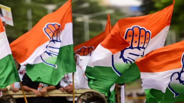 CG  कांग्रेस ने 10 विधायको के काट दिए  टिकट देखें नाम , 53 उम्मीदवारों को दिया टिकट , पहली सूची में 8 विधायक के नाम काट दिए गए थे सरायपाली, महासमुंद , सहित 7 प्रत्याशियों नाम अब बाकी 