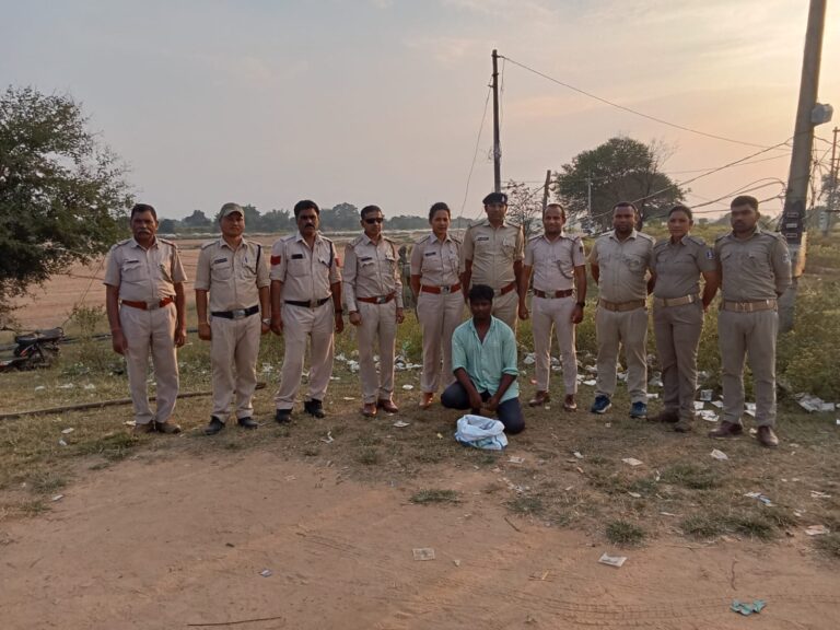 महासमुन्द: शुष्क अवधि के दौरान आबकारी विभाग महासमुंद द्वारा सघन छापेमारी कार्यवाही10 प्रकरणों में 797.82 लीटर मदिरा तथा 9450 किलो महुआ लहान जप्त