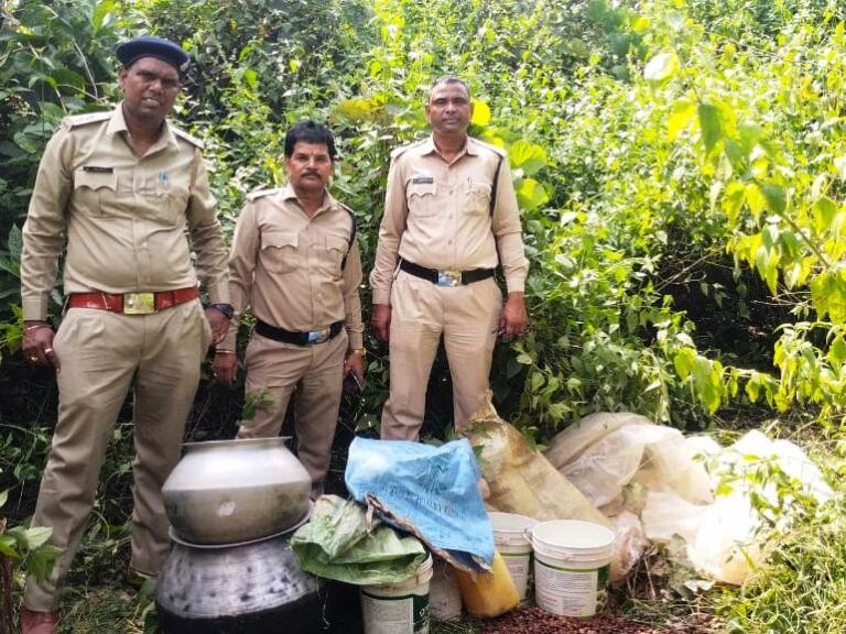 महासमुन्द : बसना जंगल से सहित अलग अलग जगह आबकारी संयुक्त टीम की कार्यवाही