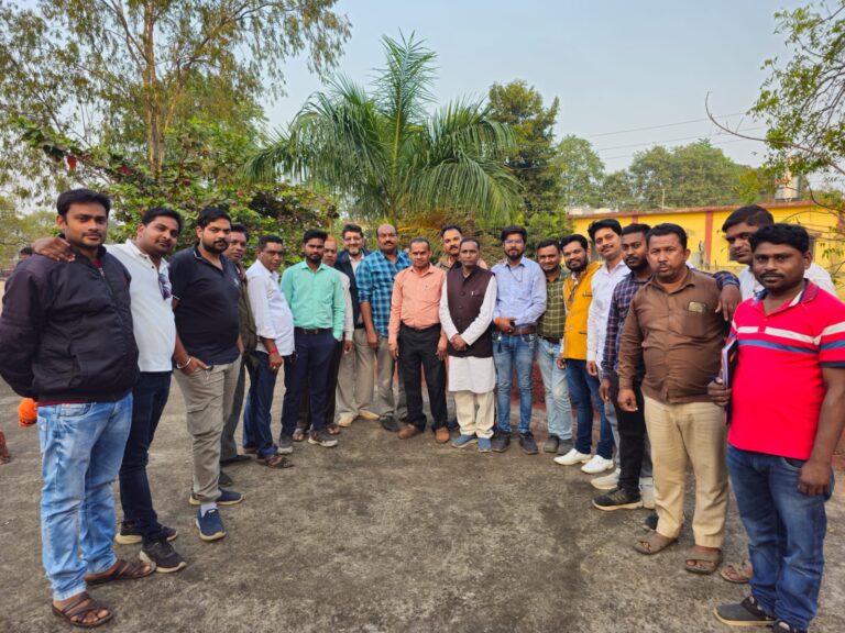 बसना – प्रेस क्लब बसना का किया गया पुनर्गठन वरिष्ठ पत्रकार नंदलाल मिश्रा बने अध्यक्ष, वरिष्ठ पत्रकार सेवक दास दीवान सचिव बनाये गये।