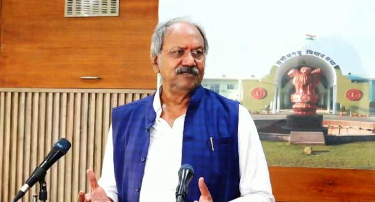 रायपुर : छत्तीसगढ़ में 33 हजार शिक्षकों की भर्ती की तैयारियां तेज स्कूल शिक्षा मंत्री श्री बृजमोहन अग्रवाल जल्द होगा टीईटी (TET) परीक्षा का आयोजन