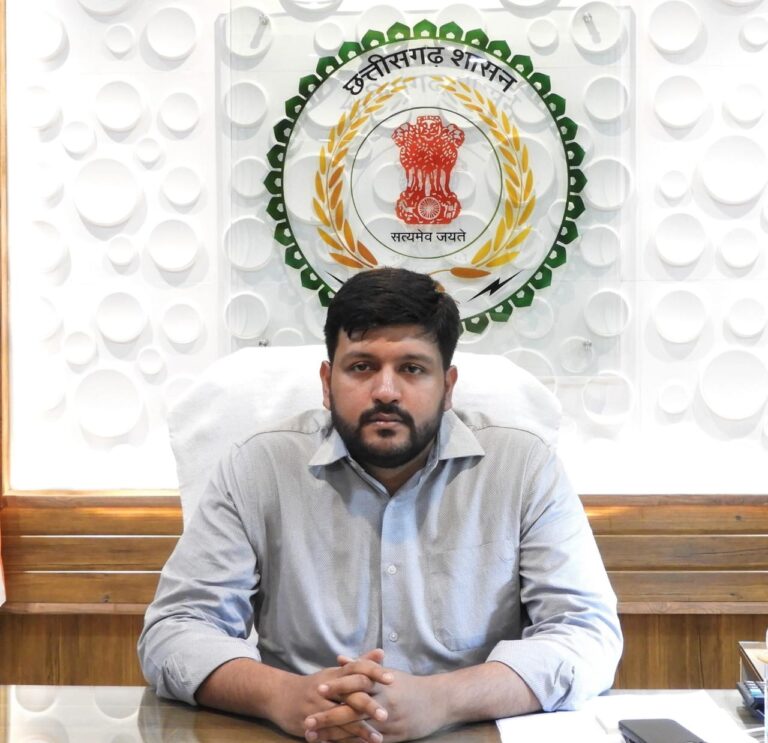 महासमुंद,18 फरवरी// कलेक्टर प्रभात मलिक ने आज जिला कार्यालय के सभा कक्ष में शिक्षा विभाग की विशेष समीक्षा बैठक ली ।