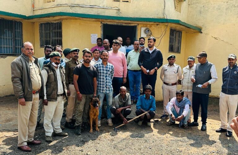 CG news -: मृत भालू के पंजे, नाखून एवं गुप्तांग काट कर ले जाने वाले आरोपियो के विरूद्ध की जा रही है कानूनी कार्रवाई