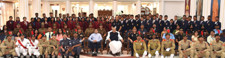 रायपुर : युवा देशहित में समर्पण के साथ कार्य करें – राज्यपाल श्री हरिचंदन राजभवन में मध्यप्रदेश एवं छत्तीसगढ़ एन.सी.सी. संचालनालय के कैडेट्स का ‘एट होम‘ कार्यक्रम संपन्न