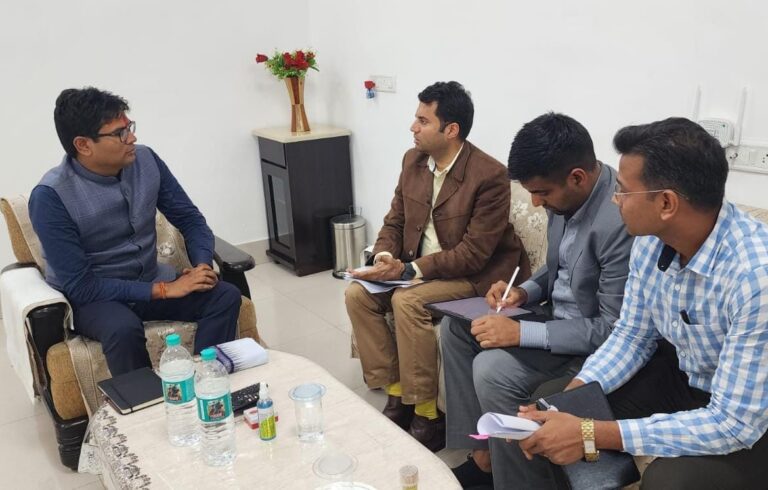 रायपुर : वित्त मंत्री श्री ओ.पी.चौधरी की पहल, रायगढ़ शहर के मैदानों में 3.67 करोड़ की लागत से तैयार होंगी खेल सुविधाएं