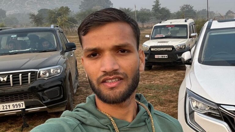 सारंगढ़ / अब खुलेगा शिवा साहू के रातोंरात करोड़पति बनने का राज,सभी लग्जरी कार को पुलिस ने जब्त कर लिया है पिता और दोस्त को गिरफ्तार महासमुन्द के सरायपाली मे भी इनके ऑफिस होने की खबर?