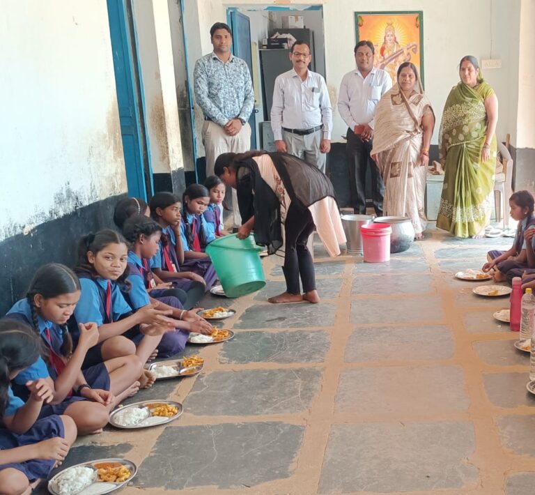 सरायपाली -: जन्मदिन के शुभ अवसर पर रिमजी में पुनः न्योता भोज का आयोजन