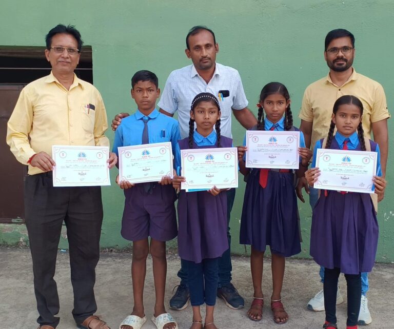 सरायपाली -: संकुल स्तरीय “समझ के साथ स्पीड रीडिंग” कार्यक्रम का आयोजन