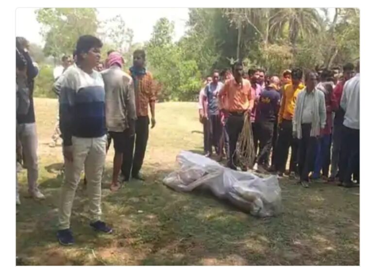 छत्तीसगढ़ -: लड़की के प्यार मे 2 जिगरी दोस्त, अंत 11 वी की छात्र की हत्या तक पंहुचा अंजाम, रेत मे दफन मिला शव!