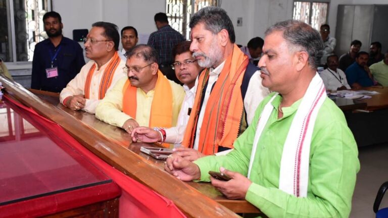 लोक सभा चुनाव : राजनांदगांव सीट से BJP उम्‍मीदवार संतोष पांडेय ने भरा पर्चा, सीएम साय ने किया जीत का दावा