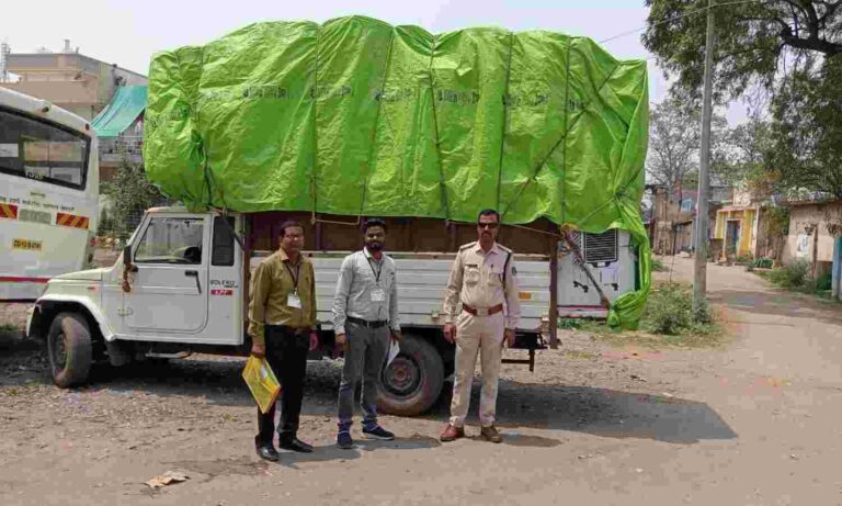 छत्तीसगढ़ -: चुनावी प्रलोभन सामग्री एवं नगद रुपयो की आवाजाही रोकने चेक पॉइंट पर वाहनों के आवाजाही पर जांच 30 कूलर जप्त!