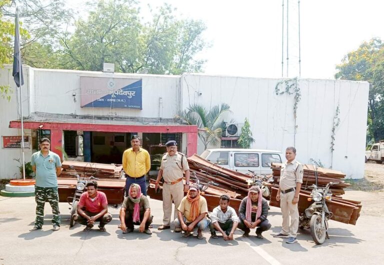 रायगढ़ -: प्लांट से लोहा चोरी कर भाग रहे पांच आरोपियों से 285 किलो स्कैप और 05 दुपहिया वाहन जप्त……