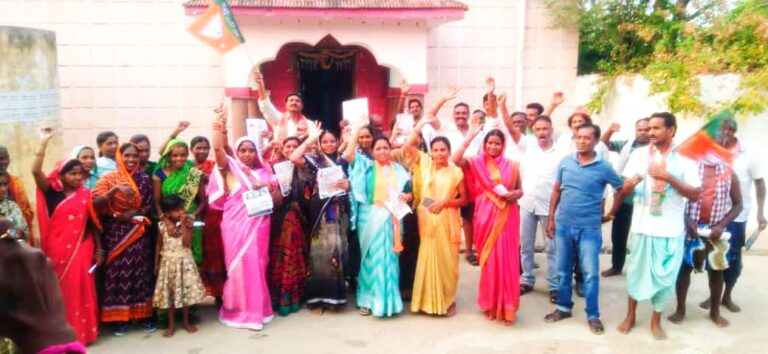सरायपाली ब्रेकिंग / सरपंच हेमलता निषाद व छुईपाली ब्लॉक कांग्रेस अध्यक्ष भाजपा में हुई शामिल