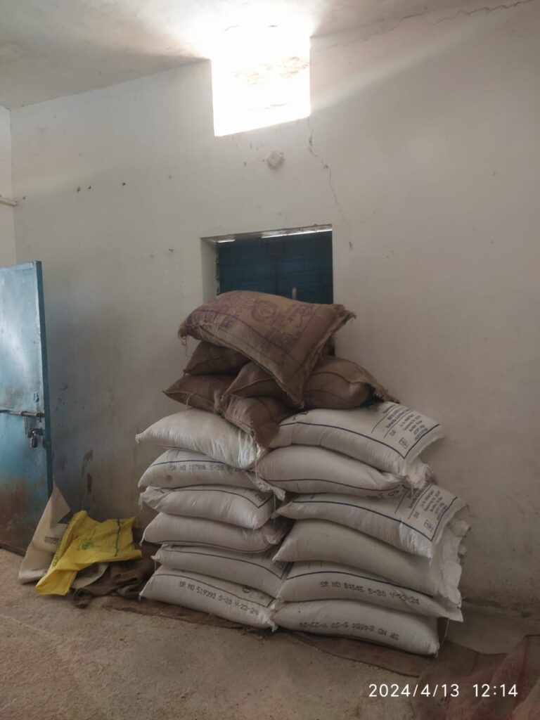 बसना / बिना ताला टूटे गरीबो को मिलने वाला चावल रातो रात गायब!