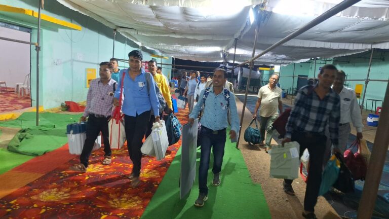 छत्तीसगढ़ की 3 सीटों   राजनांदगांव, कांकेर और महासमुंद  पर दूसरे चरण की वोटिंग खत्म, जानें कहां कितना हुआ मतदान!