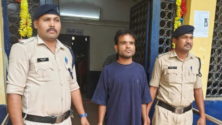 बलौदाबाजार भाटापारा / लिव इन गर्लफ्रेंड को दी दर्दनाक मौत, सिर पर पटका पत्थर, सांस उखड़ने तक घसीटा फिर नाली में फेंका बलौदाबाजार भाटापारा में 24 घंटे के अंदर दो सनसनीखेज हत्याएं!