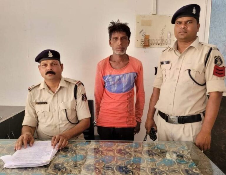 बलौदाबाजार-हाथ की नस को काट कर, दिया गया जघन्य हत्याकांड की घटना को अंजाम मामले मे एक आरोपी को पुलिस ने गिरफ्तार कर लिया है!