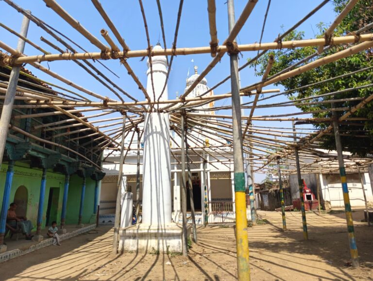 महासमुंद सरायपाली / फुलझर  अंचल के संस्कारधानी गांव के नाम से विशेष पहचान स्थापित ग्राम पंचायत तोषगांव में श्री हरि नामयज्ञ संकीर्तन्य अष्टप्रहरी आयोजन इन दिनों!