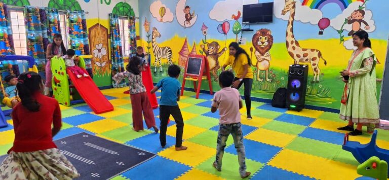 महासमुंद / कलेक्ट्रेट परिसर में 3 से 10 साल तक के बच्चों के लिए समर कैम्प!