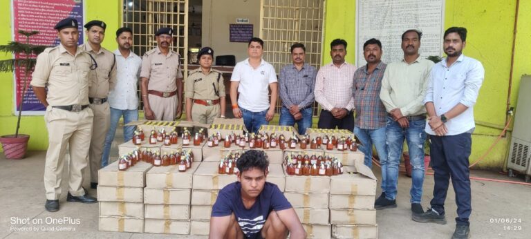 महासमुंद / शराब बोतल के नये ढक्कन, चाडी, खाली बोतल एवं शीलबंद करने का रेपर बरामद। सायबर सेल की टीम एवं थाना महासमुन्द की संयुक्त कार्यवाही।