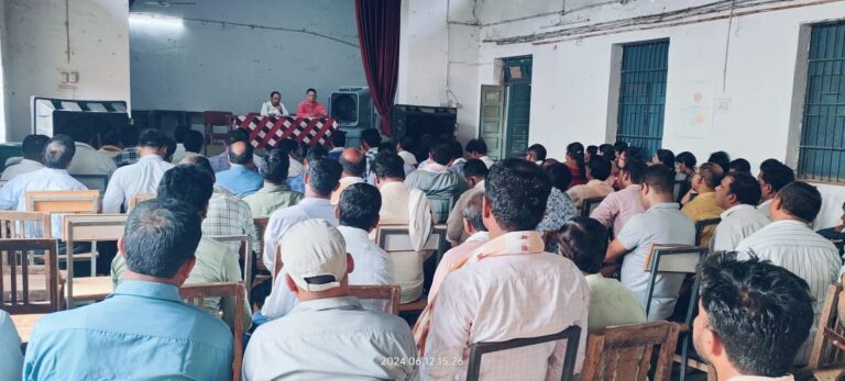 सरायपाली / स्कूल खुलने से पहले शालाओं को सुव्यवस्थित करने के लिए। विभिन्न एजेंडों पर विचार विमर्श किया गया