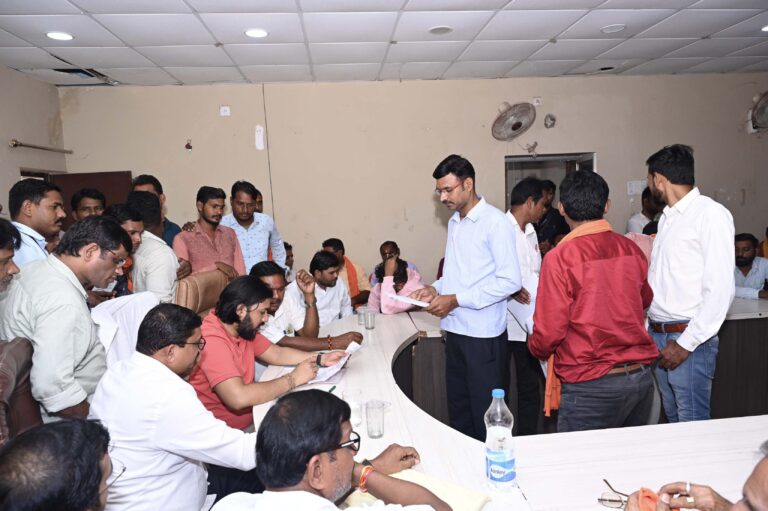 रायपुर / ‘मिवान स्टील कुरुद मंदिर हसोद मे 20 वर्षो से कार्य कर रहें कर्मचारी को प्रबंधन द्वारा किया जा रहा है प्रताड़ित