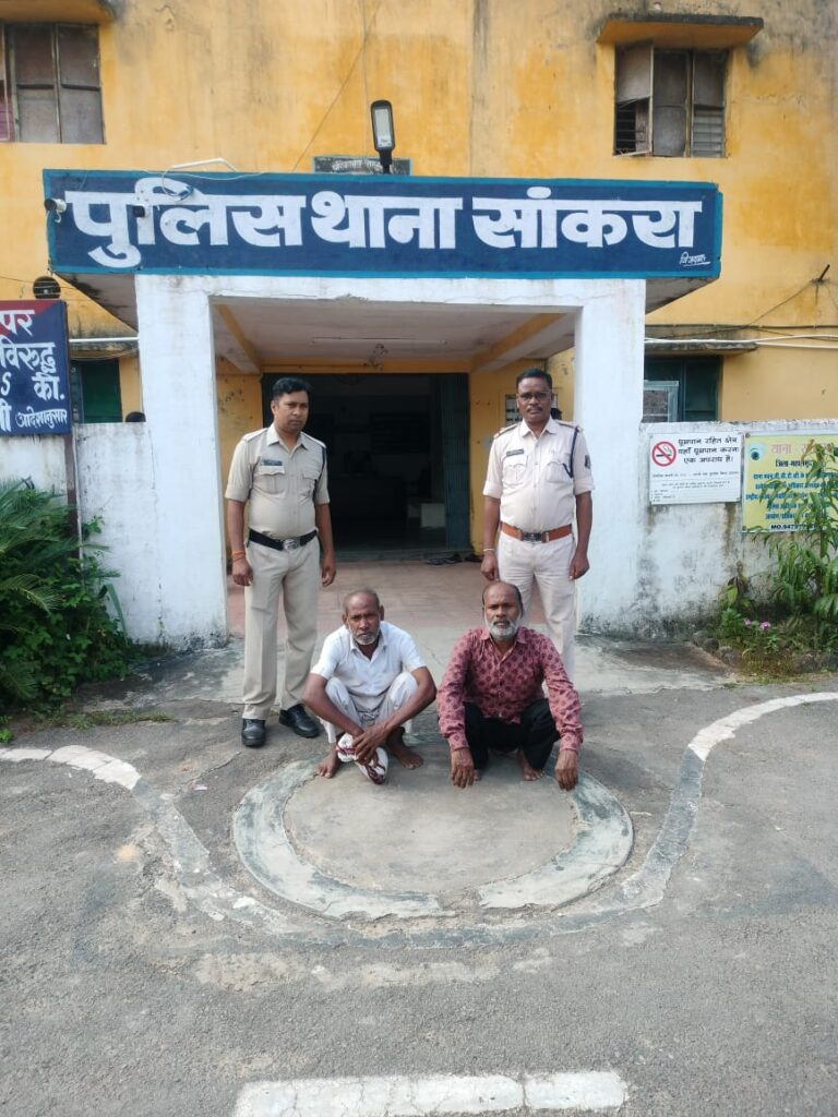 महासमुंद संकरा / खुलासा, दुश्मनो को फंसाने 3 ने किया गैंग रेप 6 हत्याओं क़े आरोपी की साजिस महिला को धमका कर कराया दो बेगुनाहो क़े खिलाप रेप की शिकायत झूठी निकली