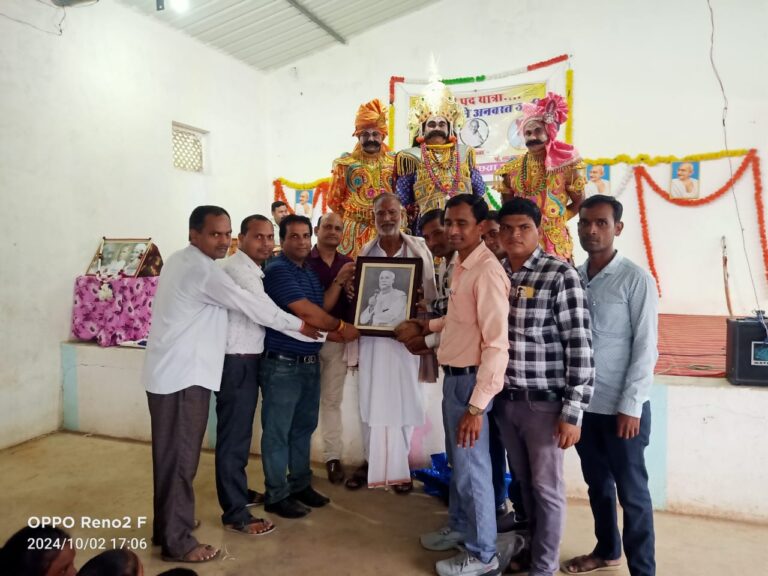 फुलझर उच्चतर माध्यमिक विद्यालय भगत देवरी में हर्षोल्लास से मनाया गया गांधी जयंती एवं शास्त्री जयंती