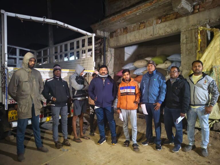 बसना / टांगा पासा में अवैध धान पर SDM की कार्यवाही, 150 कट्टा धान सहित वाहन जब्त धान कोचीया ने अवैध धान क़े लगातार परिवहन से वन विभाग की पुलिया धंसने की कगार पर!