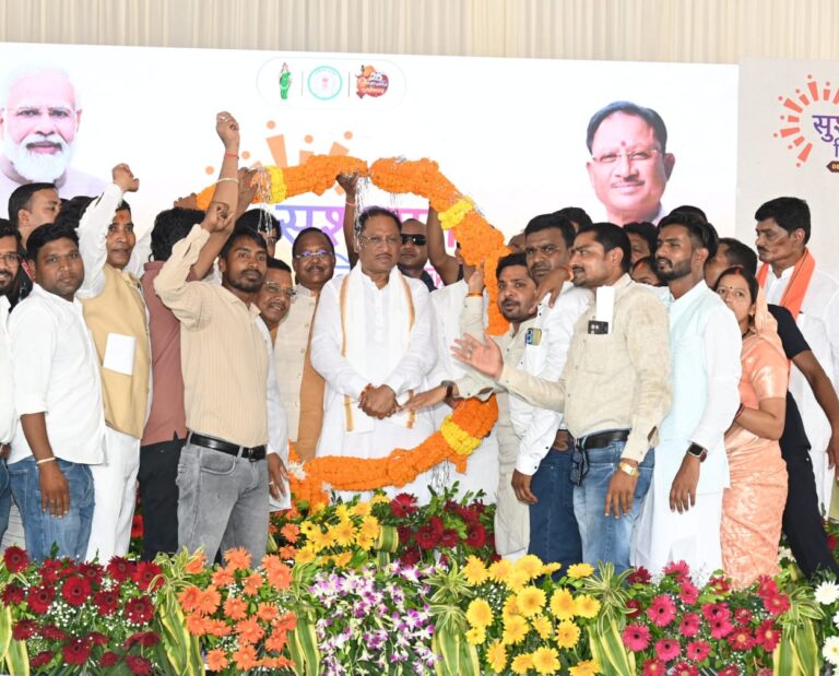 गरीब परिवारों को पक्का मकान देकर प्रधानमंत्री श्री नरेंद्र मोदी के संकल्प को साकार कर रही है छत्तीसगढ़ सरकार: मुख्यमंत्री श्री विष्णु देव साय