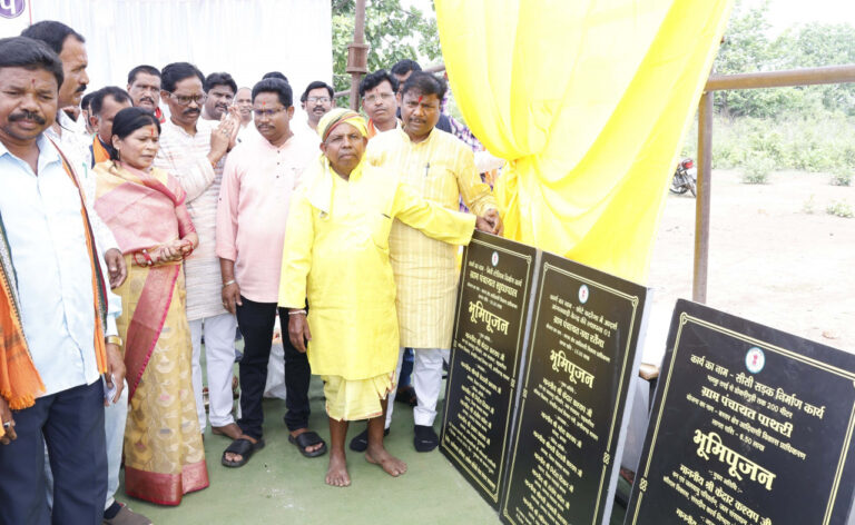 वनमंत्री श्री केदार कश्यप ने बस्तर क्षेत्रवासियों को दी 1.16 करोड़ रूपए की सौगात, 