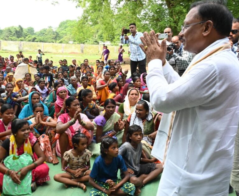 हर जरूरतमंद के साथ खड़ी है सरकार : मुख्यमंत्री श्री विष्णु देव साय 