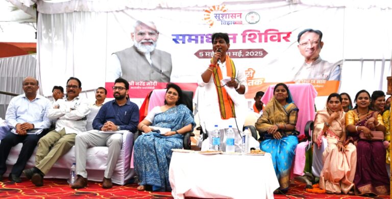 झलप में आयोजित समाधान शिविर में 15 ग्राम पंचायतों की समस्याओं का हुआ समाधान*