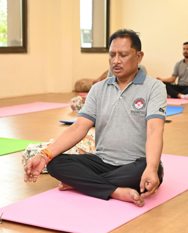 रायपुर : मुख्यमंत्री श्री विष्णु देव साय ने चिंतन शिविर 2.0 के दूसरे दिन योग से की दिन की शुरुआत