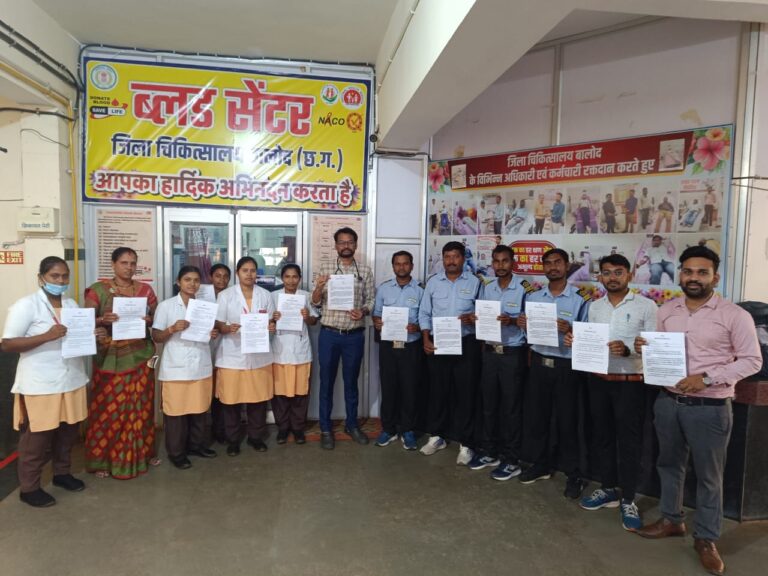 रायपुर : विश्व रक्तदाता दिवस के अवसर पर आरोग्य मेलों में लोगों ने ली रक्तदान की शपथ